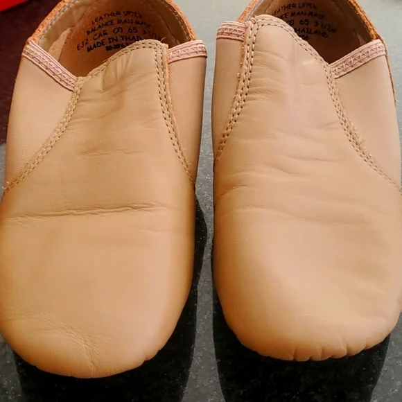Capezio E-Series Jazz Slip On Jazz Shoes - Caramel 3.5 M - Picture 12 of 12